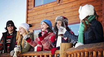 Prezenty ubraniowe pod choinkę w sportowym stylu