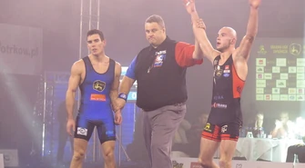 Niezwyciężony AKS Wrestling Team