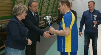 Samorządowcy z Woli Krzysztoporskiej najlepszymi siatkarzami powiatu