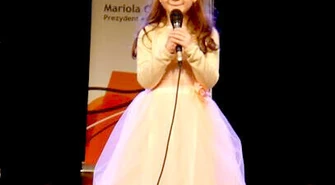 Julia Kowalska reprezentantką Piotrkowa na Międzynarodowym Festiwalu Kolęd i Pastorałek