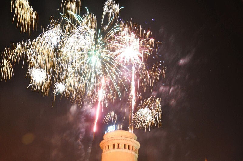 Zdjęcie 7: Pokaz fajerwerków w Piotrkowie 