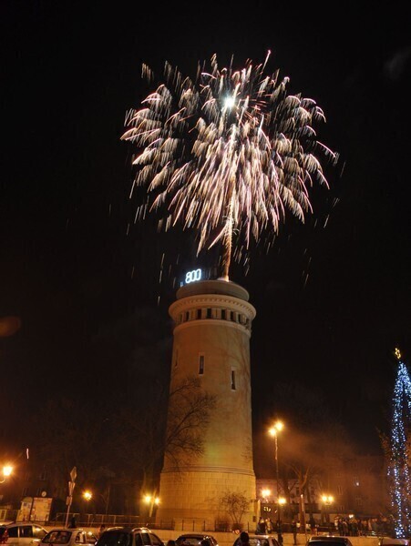 Zdjęcie 8: Pokaz fajerwerków w Piotrkowie 