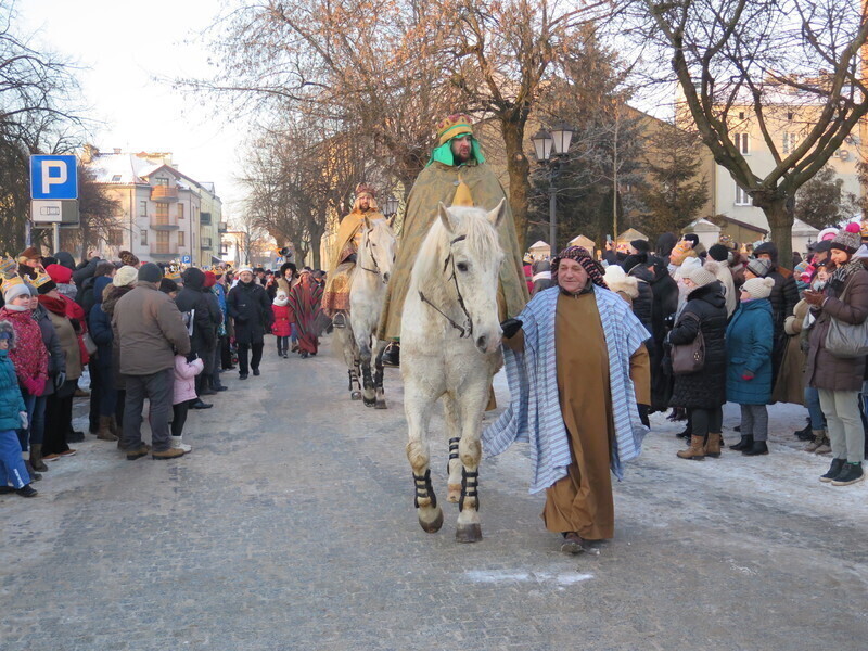 Zdjęcie 4: Orszak Trzech Króli w Piotrkowie [GALERIA]