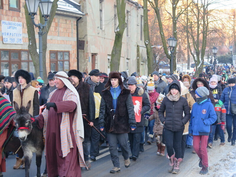 Zdjęcie 11: Orszak Trzech Króli w Piotrkowie [GALERIA]