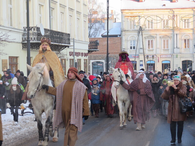 Zdjęcie 37: Orszak Trzech Króli w Piotrkowie [GALERIA]