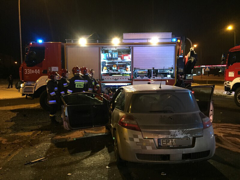 Zdjęcie 5: Zderzenie autobusu z osobówkami w centrum Piotrkowa 