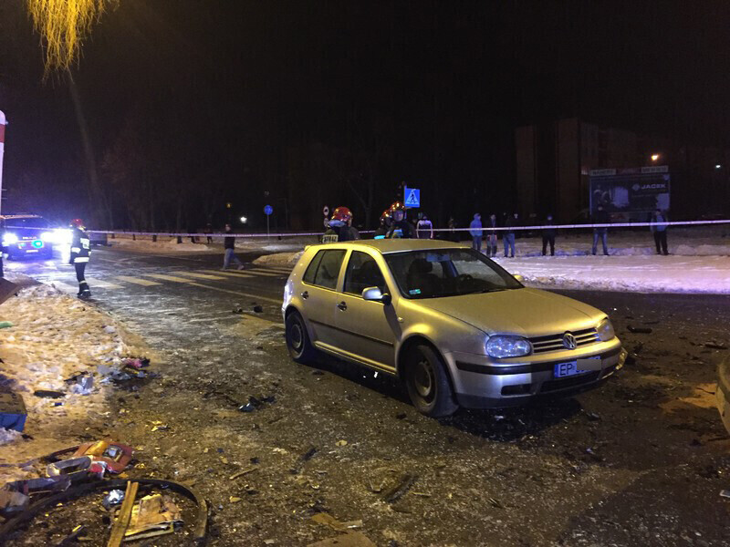 Zdjęcie 6: Zderzenie autobusu z osobówkami w centrum Piotrkowa 