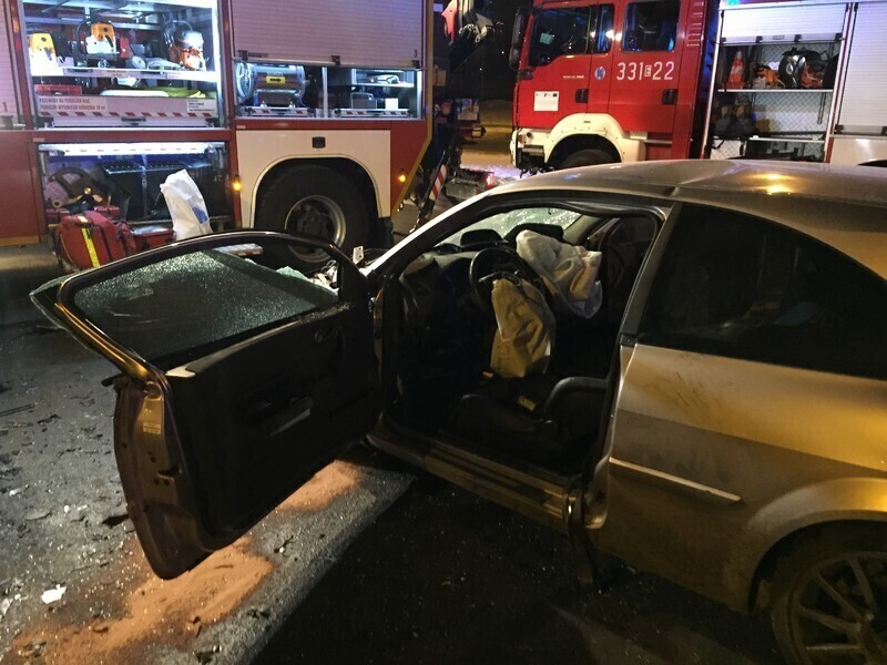 Zdjęcie 8: Zderzenie autobusu z osobówkami w centrum Piotrkowa 