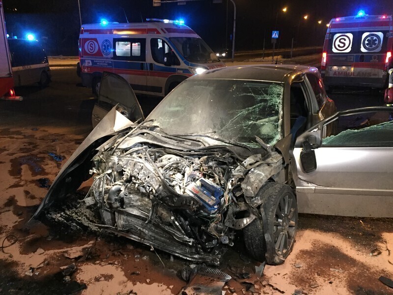 Zdjęcie 9: Zderzenie autobusu z osobówkami w centrum Piotrkowa 