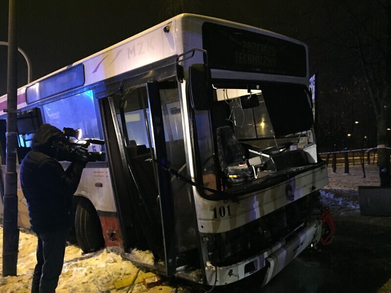 Zdjęcie 19: Zderzenie autobusu z osobówkami w centrum Piotrkowa 