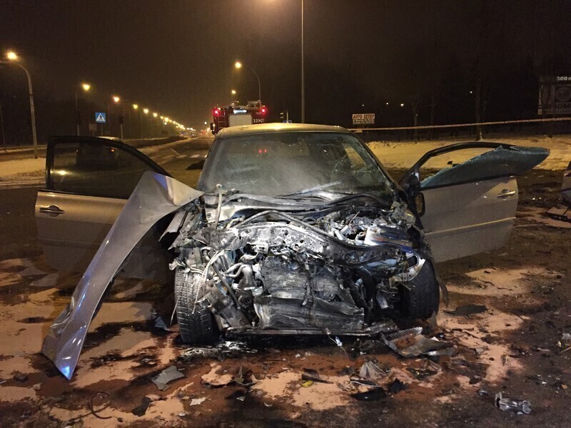 Zdjęcie 27: Zderzenie autobusu z osobówkami w centrum Piotrkowa 