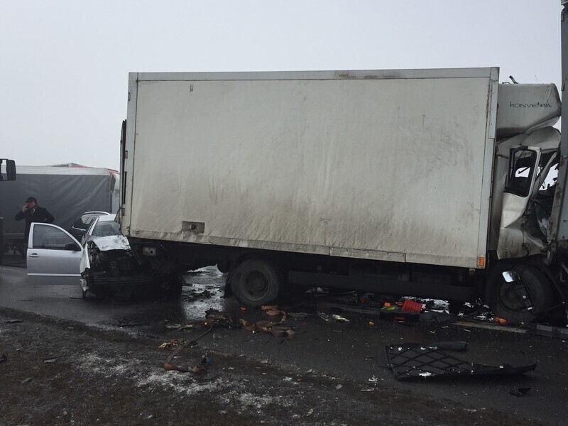 Zdjęcie 2: Dwa karambole na A1! Ponad 70 aut rozbitych