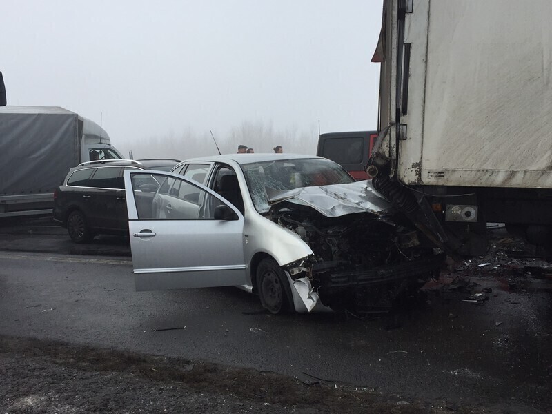 Zdjęcie 3: Dwa karambole na A1! Ponad 70 aut rozbitych