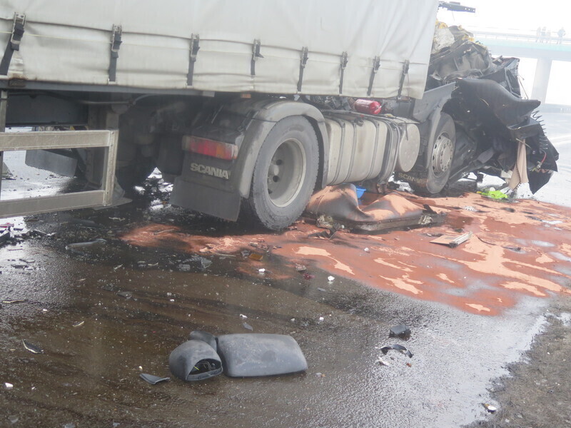 Zdjęcie 31: Dwa karambole na A1! Ponad 70 aut rozbitych