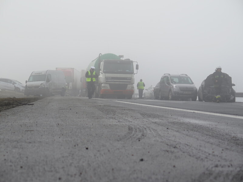 Zdjęcie 56: Dwa karambole na A1! Ponad 70 aut rozbitych
