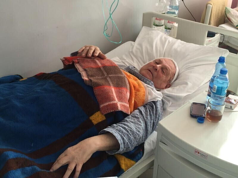 Zdjęcie 6: Stan poszkodowanych w karambolu stabilny 