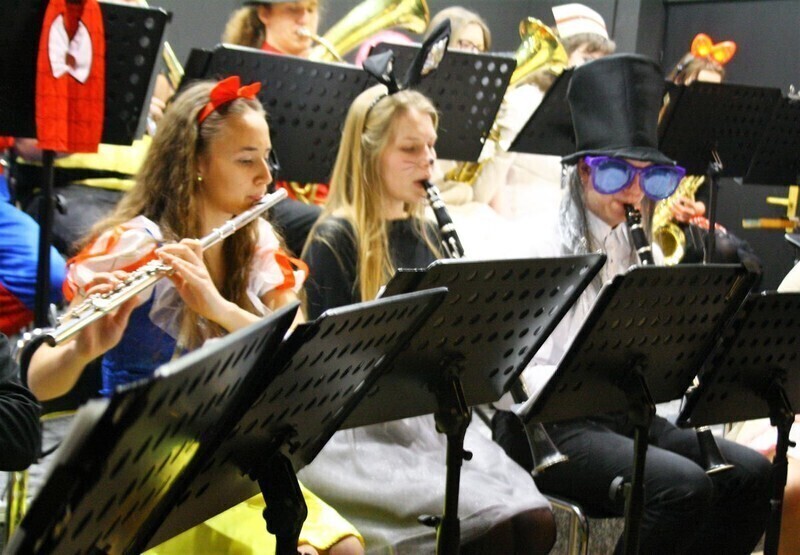 Zdjęcie 4: Miejska Orkiestra Dęta w roli głównej 