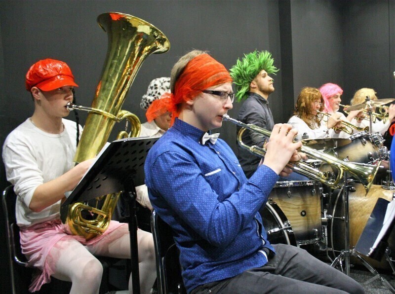 Zdjęcie 8: Miejska Orkiestra Dęta w roli głównej 