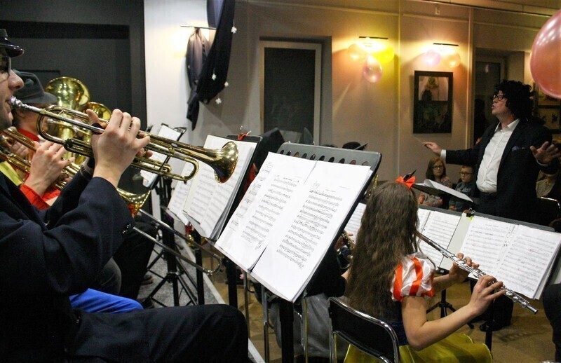 Zdjęcie 11: Miejska Orkiestra Dęta w roli głównej 