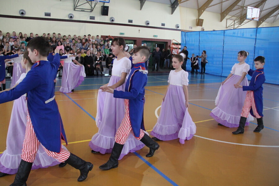Zdjęcie 1: Pokazują dzieciom kraj swoich przodków