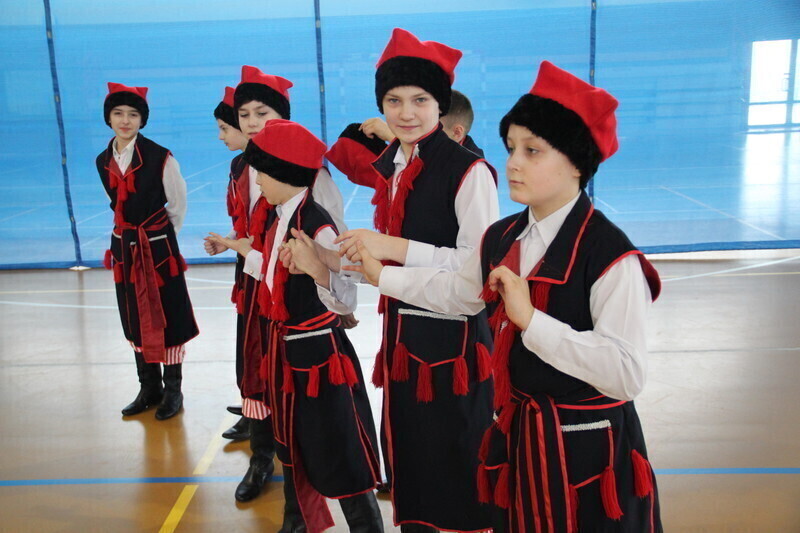 Zdjęcie 8: Pokazują dzieciom kraj swoich przodków