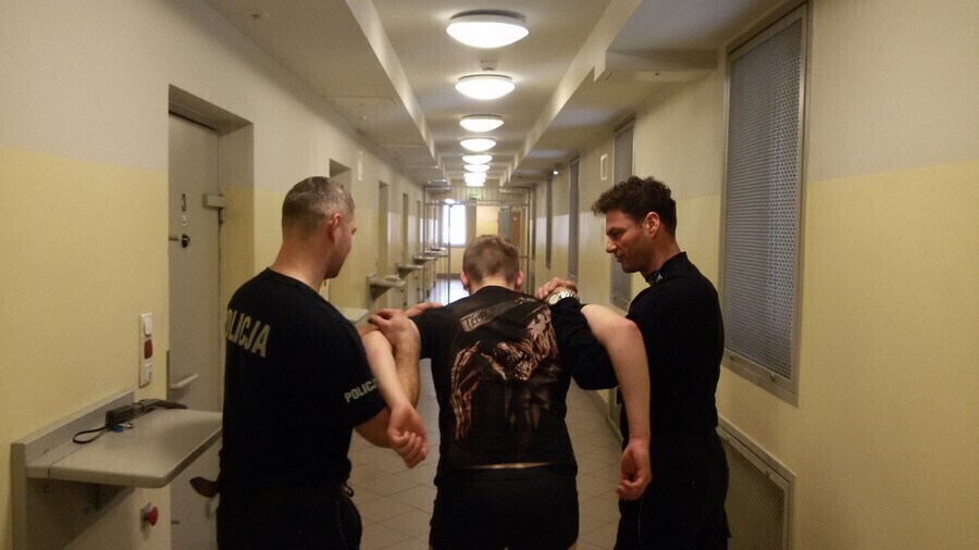 Zdjęcie 1: Kibice Piotrkowianina aresztowani przed meczem [AKTUALIZACJA]