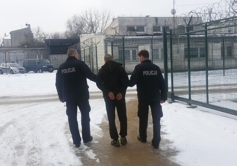 Zdjęcie 4: Kibice Piotrkowianina aresztowani przed meczem [AKTUALIZACJA]