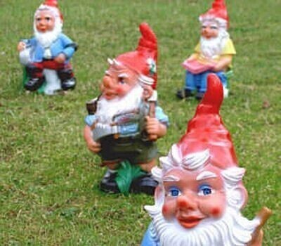 Ukradł łabędzie trole i krasnale