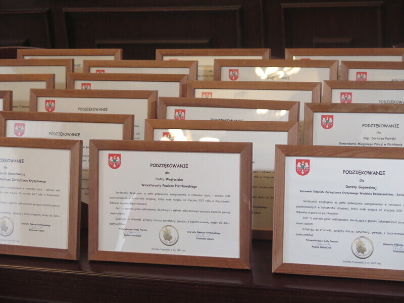 Zdjęcie 2: Służby ratownicze spisały się na medal