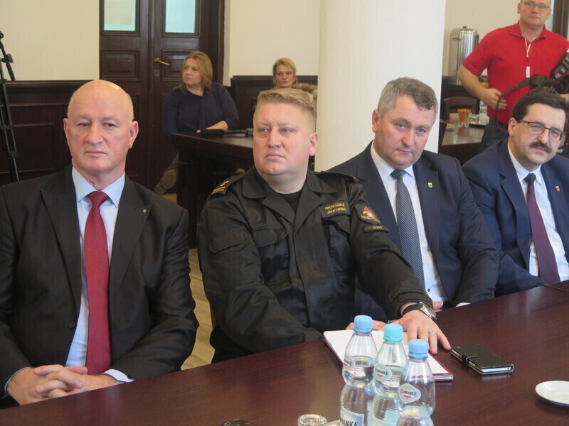 Zdjęcie 7: Służby ratownicze spisały się na medal