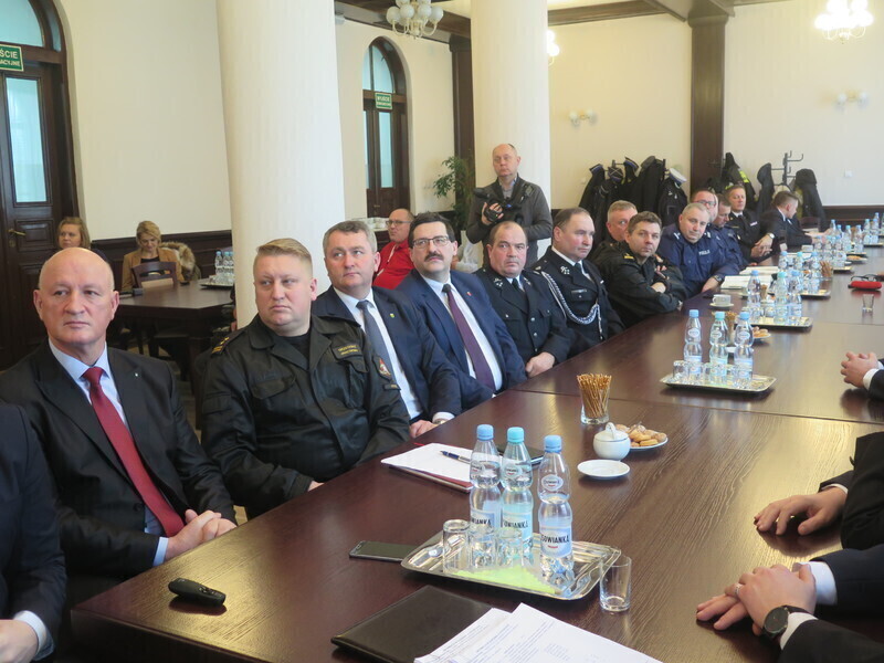 Zdjęcie 10: Służby ratownicze spisały się na medal