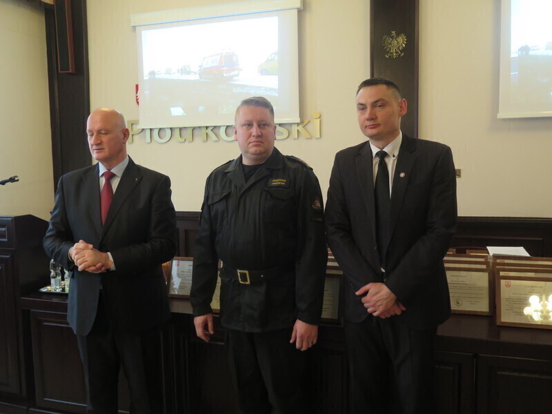 Zdjęcie 16: Służby ratownicze spisały się na medal