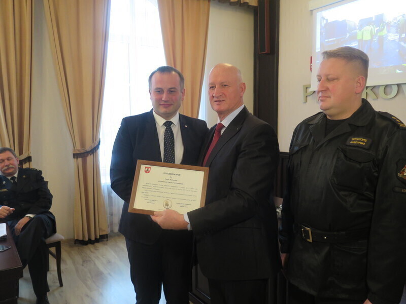 Zdjęcie 17: Służby ratownicze spisały się na medal