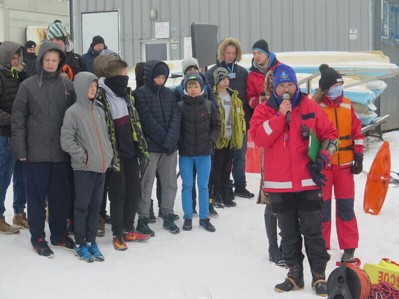 Zdjęcie 8: WOPR i strażacy ćwiczyli na lodzie