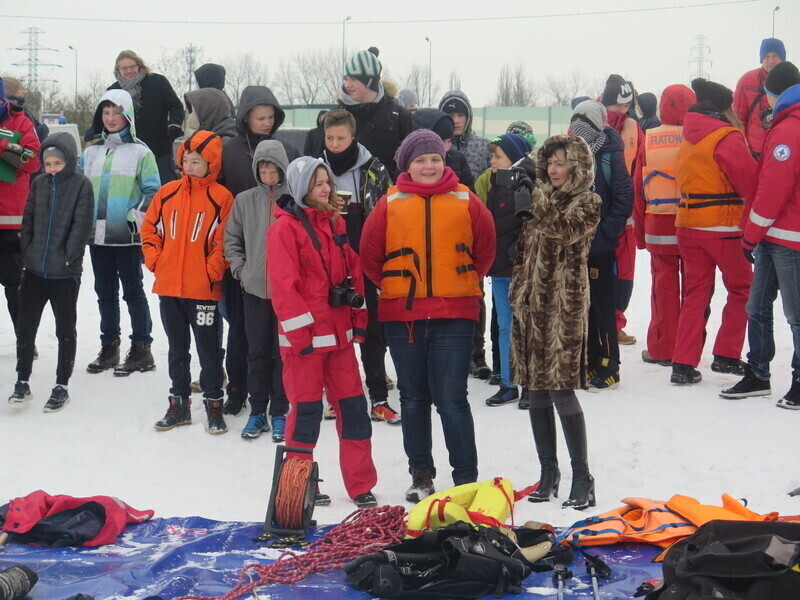 Zdjęcie 14: WOPR i strażacy ćwiczyli na lodzie