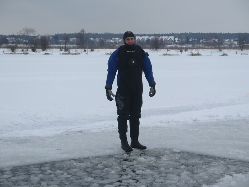 Zdjęcie 15: WOPR i strażacy ćwiczyli na lodzie