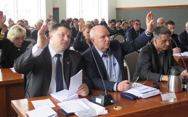 Piotrków. Będą jednak dwie sesje nadzwyczajne