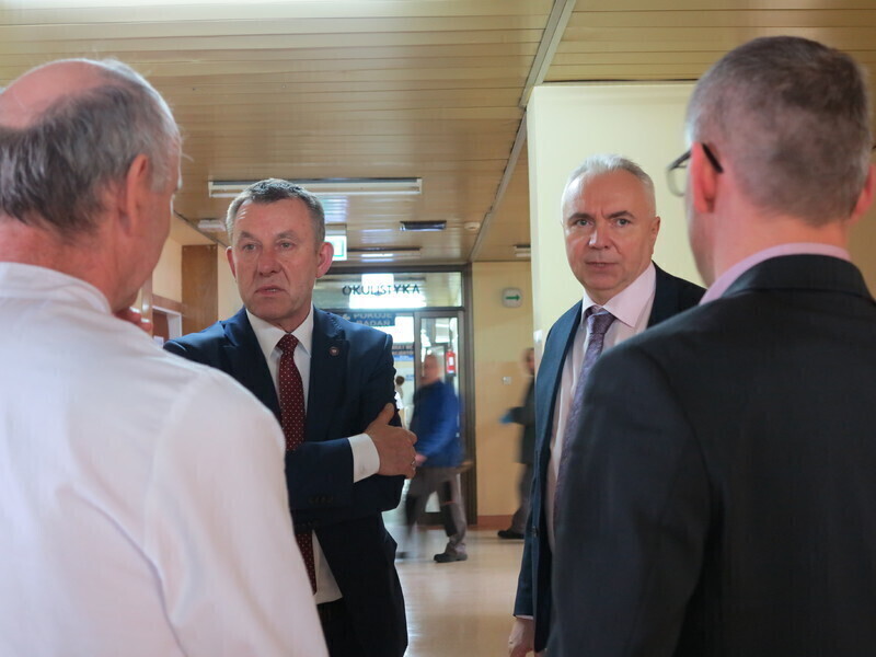 Zdjęcie 6: Wojewoda odwiedził Bełchatów