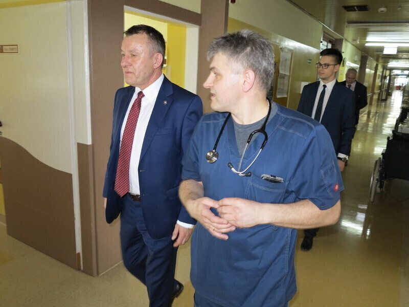 Zdjęcie 7: Wojewoda odwiedził Bełchatów