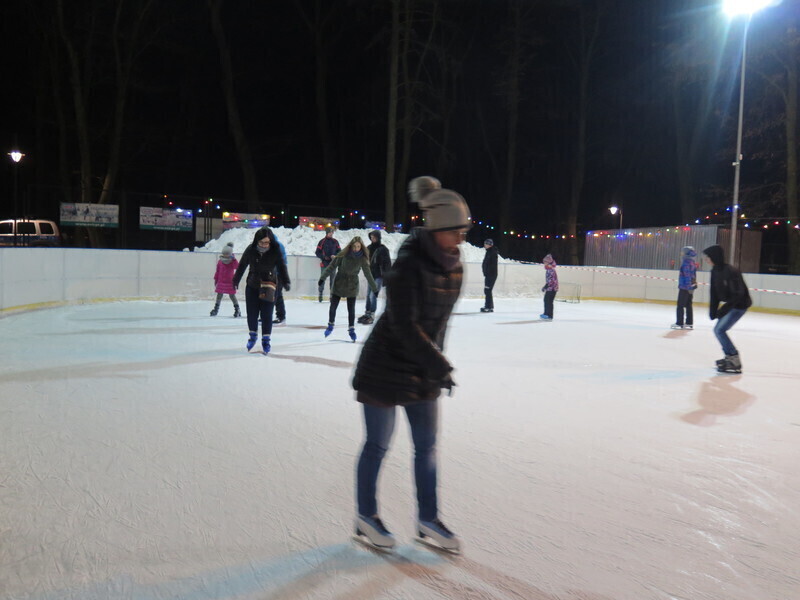 Zdjęcie 5: Rodzinny festyn na lodowisku