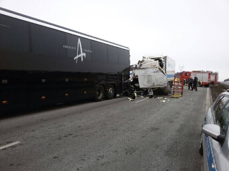 Zdjęcie 1: Wypadek autokaru na DK1- AKTUALIZACJA [video]