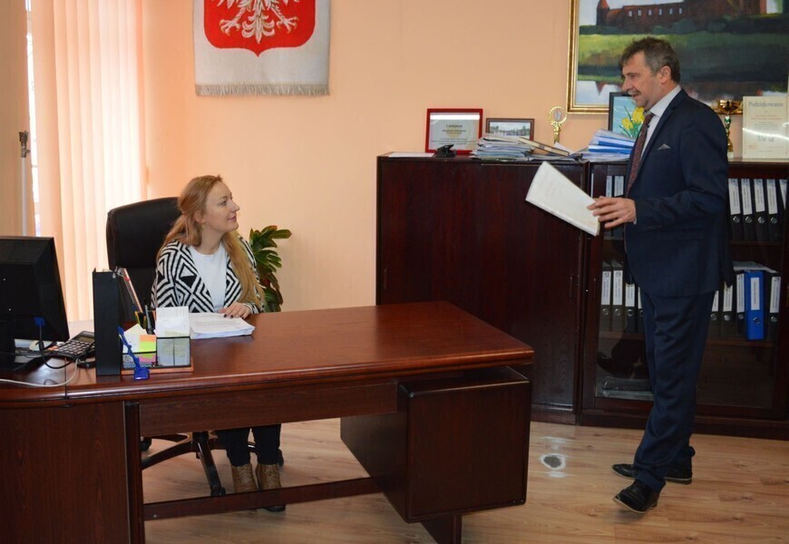 Wojciech Ostrowski oddał fotel burmistrza