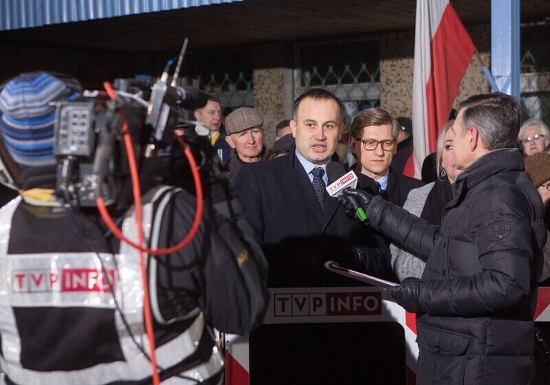 Zdjęcie 17: Sprawa przenosin poradni w TVP INFO