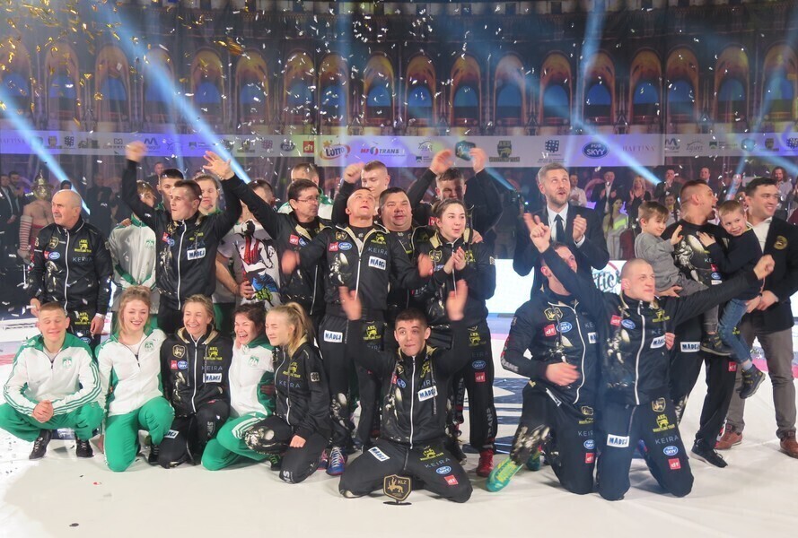 Historyczny tytuł dla AKS Wrestling Team