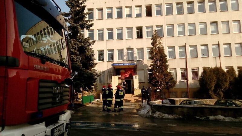 Zdjęcie 2: Ewakuacja w urzędzie