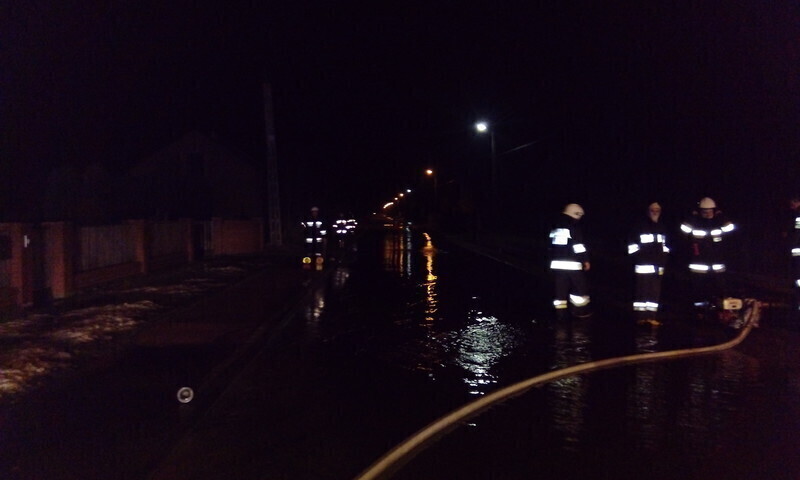 Zdjęcie 10: Podtopienia w Kłudzicach. Mieszkańcy mają dość