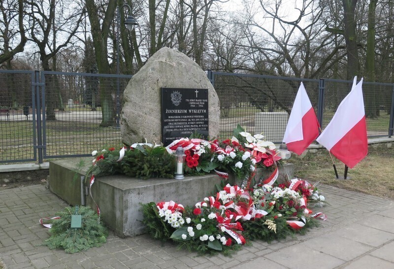 Zdjęcie 3: 1963 metry ku pamięci żołnierzy 