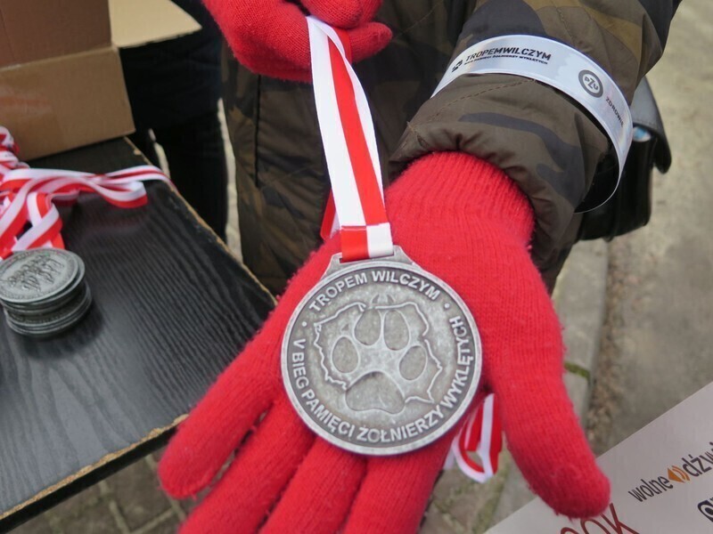 Zdjęcie 4: 1963 metry ku pamięci żołnierzy 