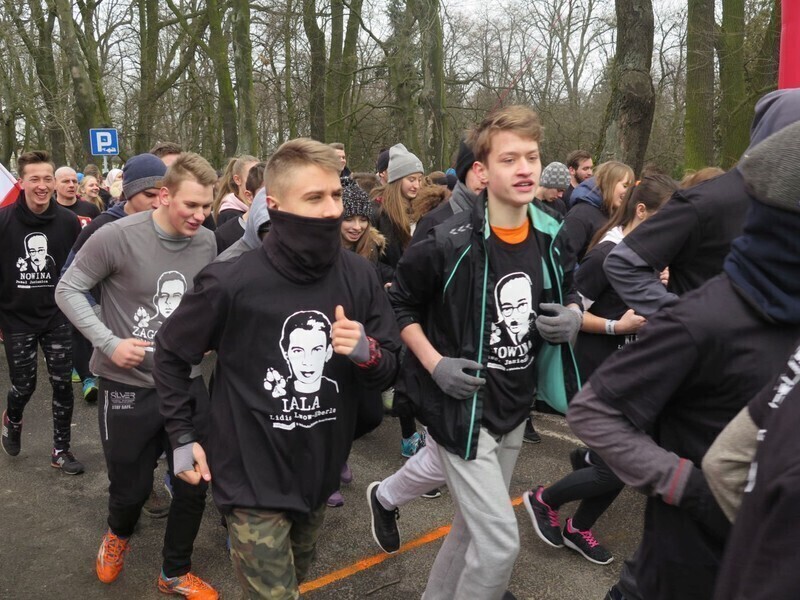 Zdjęcie 14: 1963 metry ku pamięci żołnierzy 