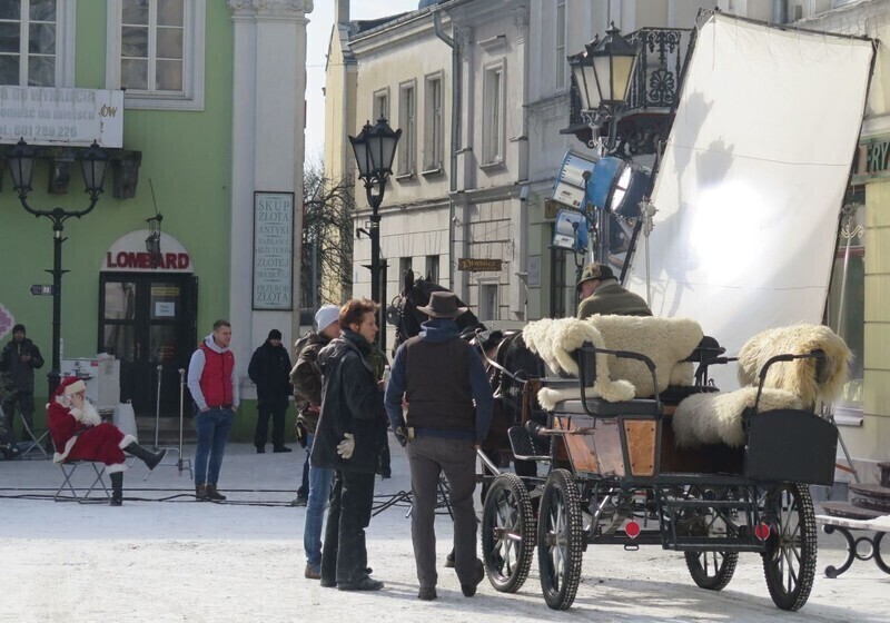Zdjęcie 5: Sesja zdjęciowa piotrkowskich przedszkolaków z gwiazdorem polskiego kina 